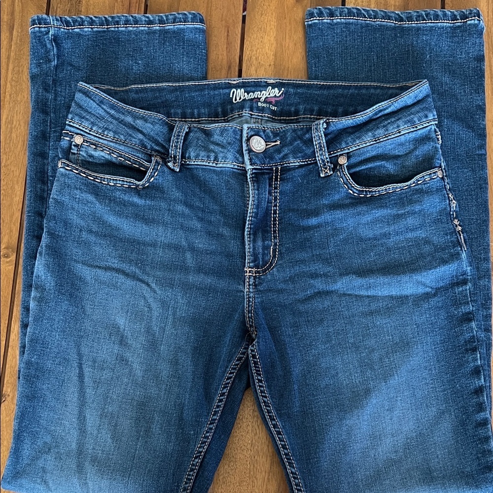 Retro signature slim boot cut wranglers 11/12 x 32